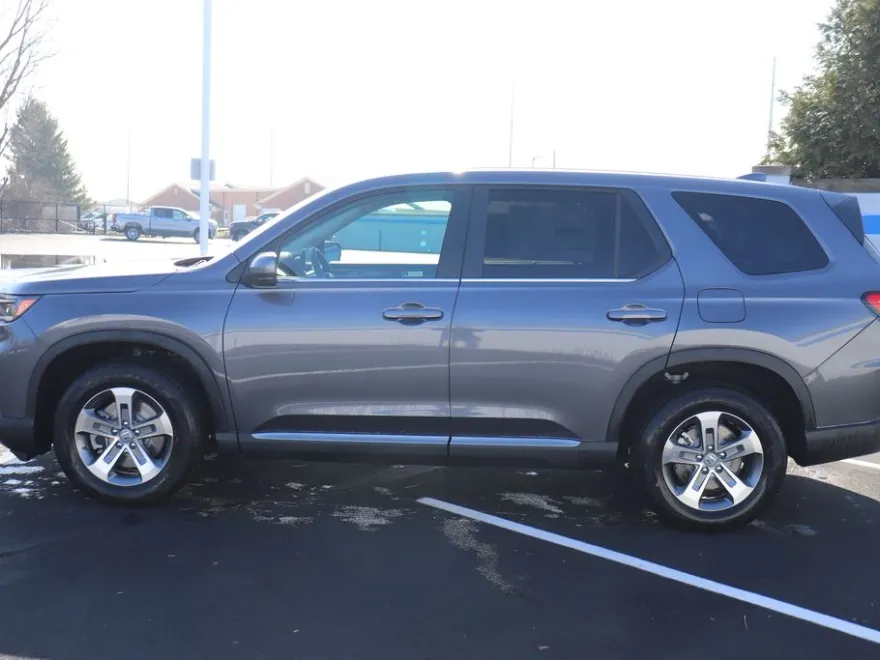 2025 Honda Pilot EX-L photo 1