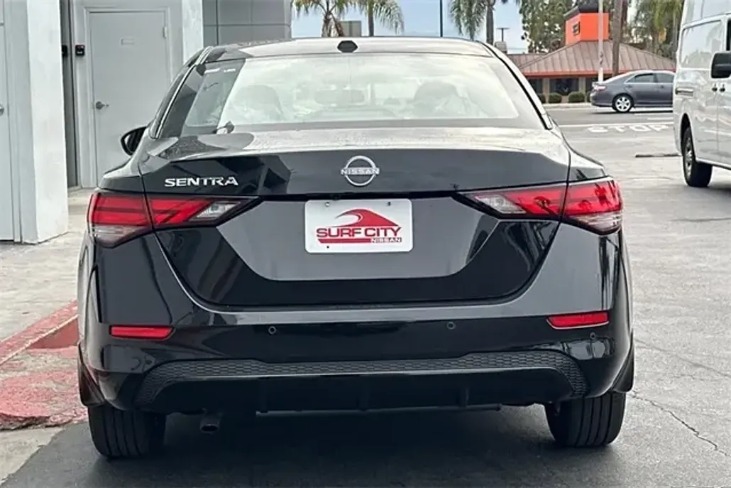 2025 Nissan Sentra SV photo 1