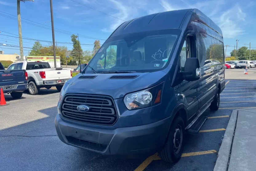 2019 Ford Transit Van photo 1