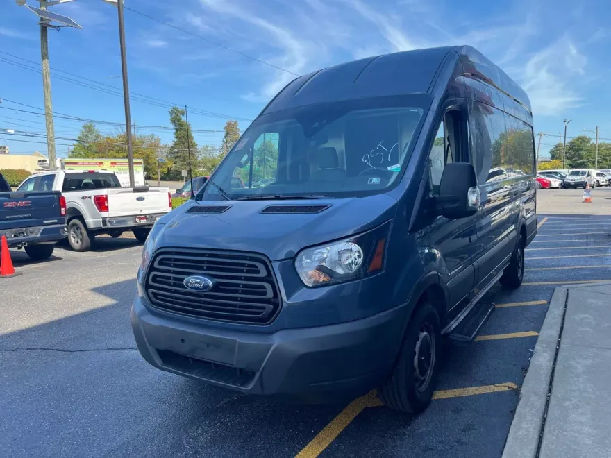 2019 Ford Transit Van photo 1
