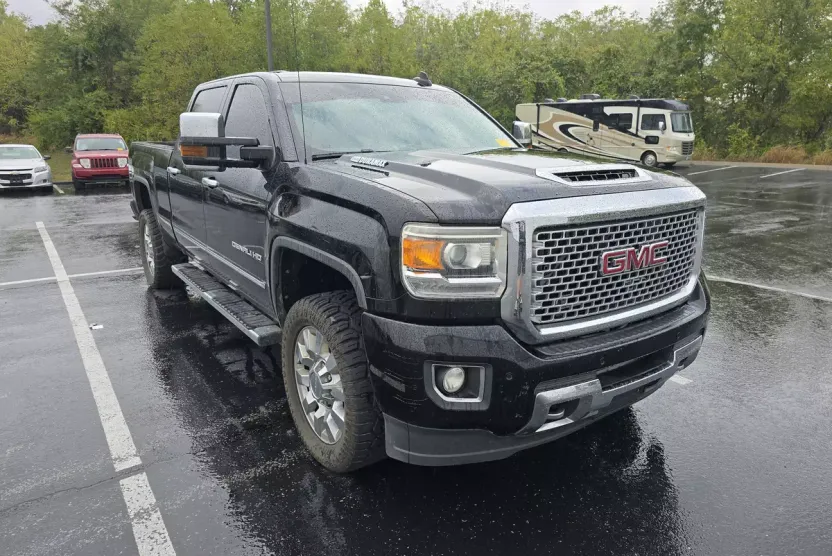 2017 Gmc Sierra Denali photo 1