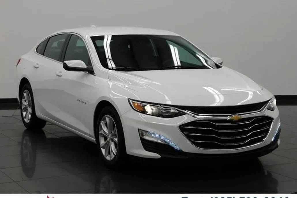 2024 Chevrolet Malibu 1LT photo 1