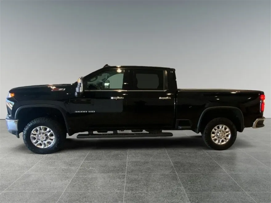 2021 Chevrolet Silverado 3500HD LTZ photo 1