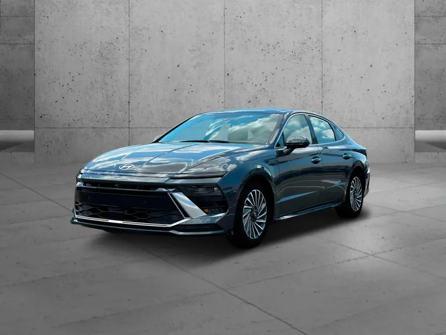 2025 Hyundai Sonata Hybrid Limited photo 1