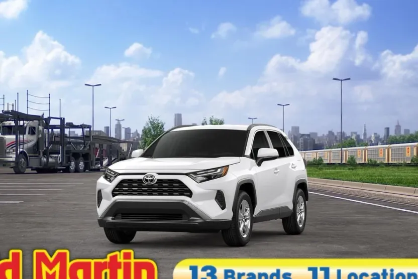 2025 Toyota RAV4 XLE photo 1