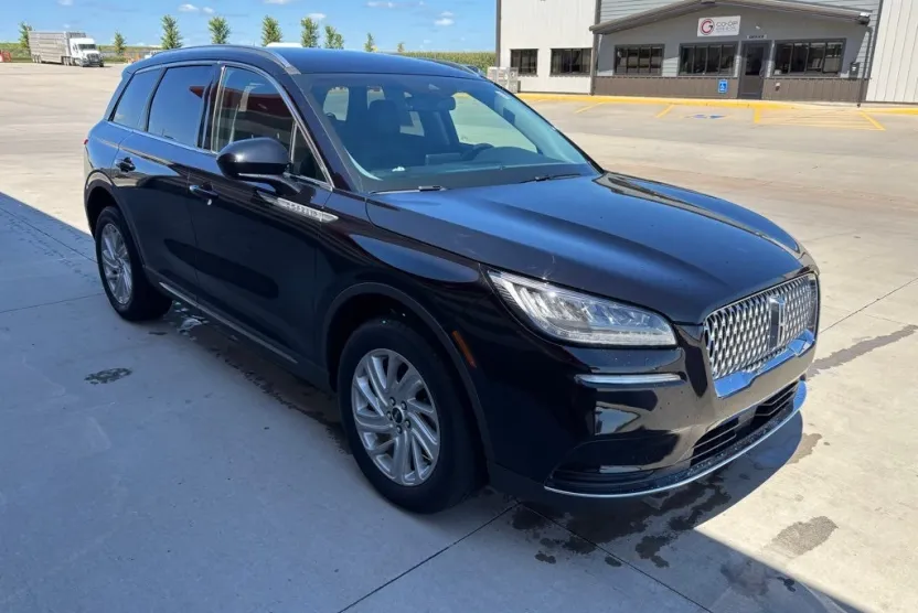 2021 Lincoln Corsair Standard photo 1