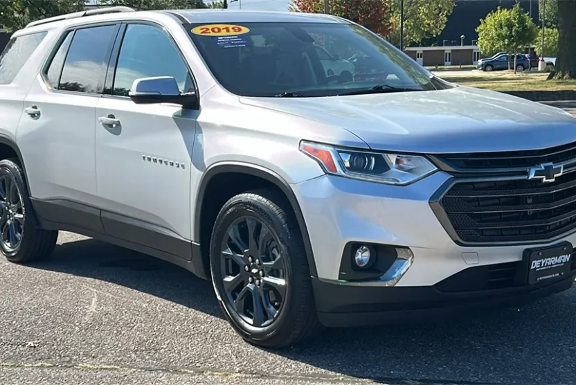 2019 Chevrolet Traverse RS photo 1