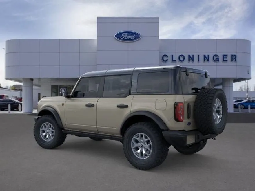 2025 Ford Bronco Badlands photo 1