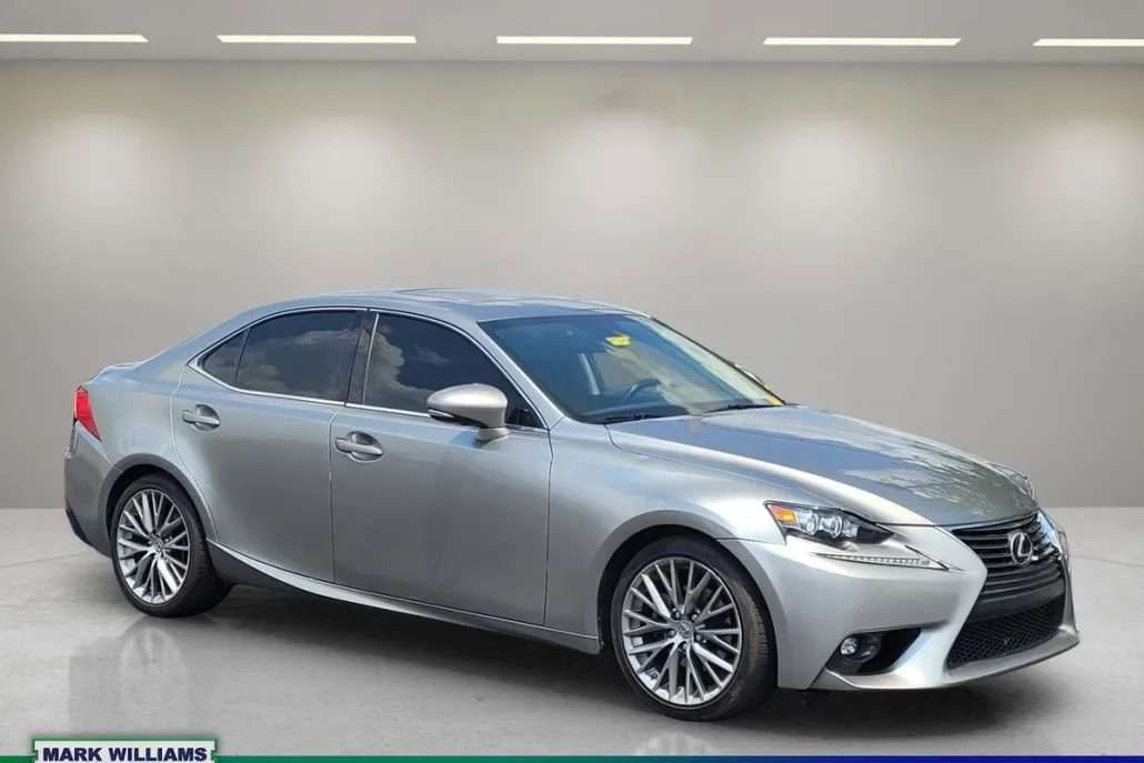 2015 Lexus IS 250 photo 1