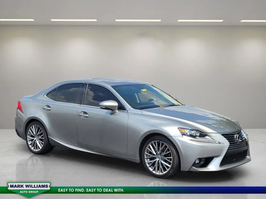 2015 Lexus IS 250 photo 1