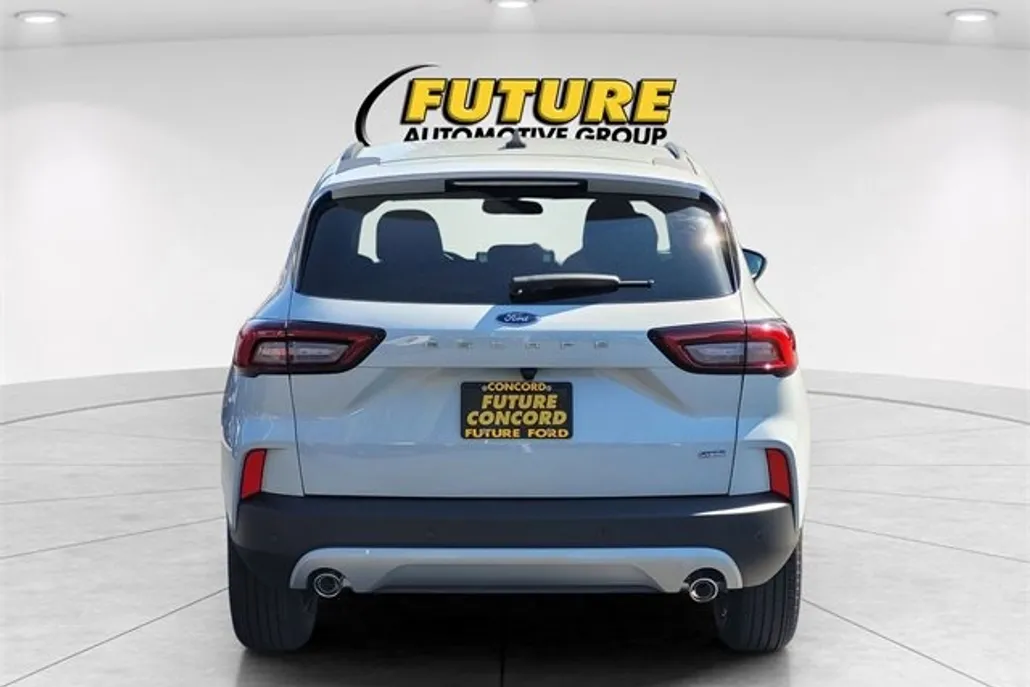 2025 Ford Escape photo 1