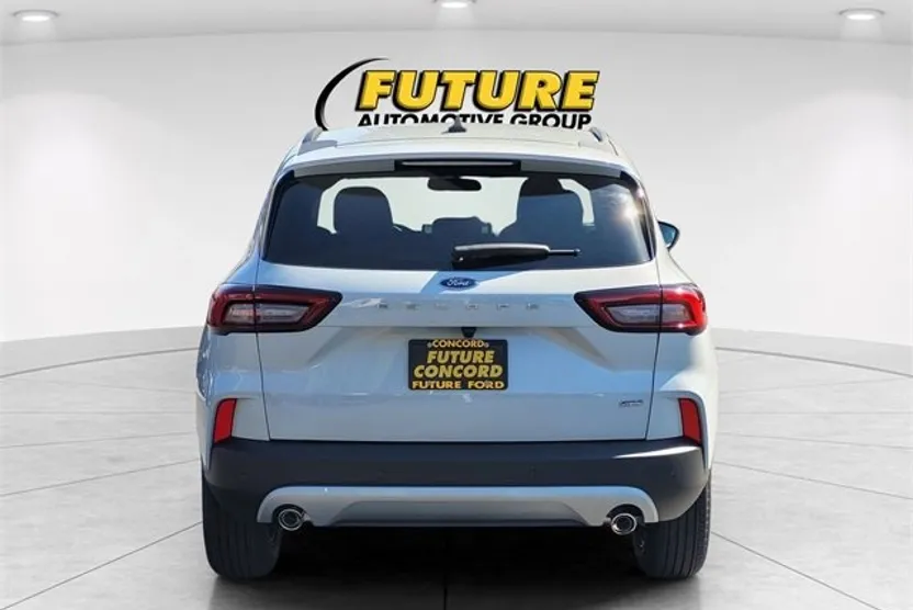 2025 Ford Escape photo 1
