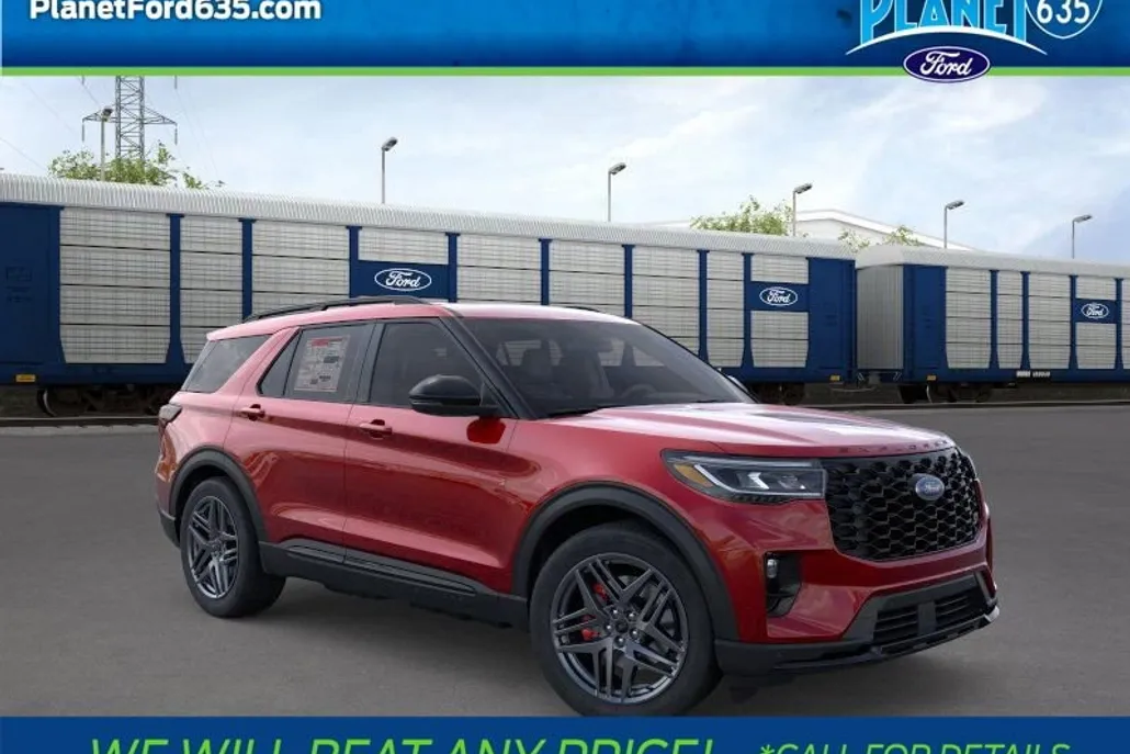 2025 Ford Explorer ST photo 1