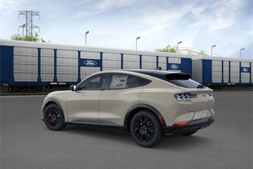 2025 Ford Mustang Mach-E Premium photo 1