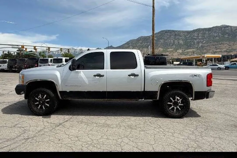 2012 Chevrolet Silverado 1500 LT photo 1