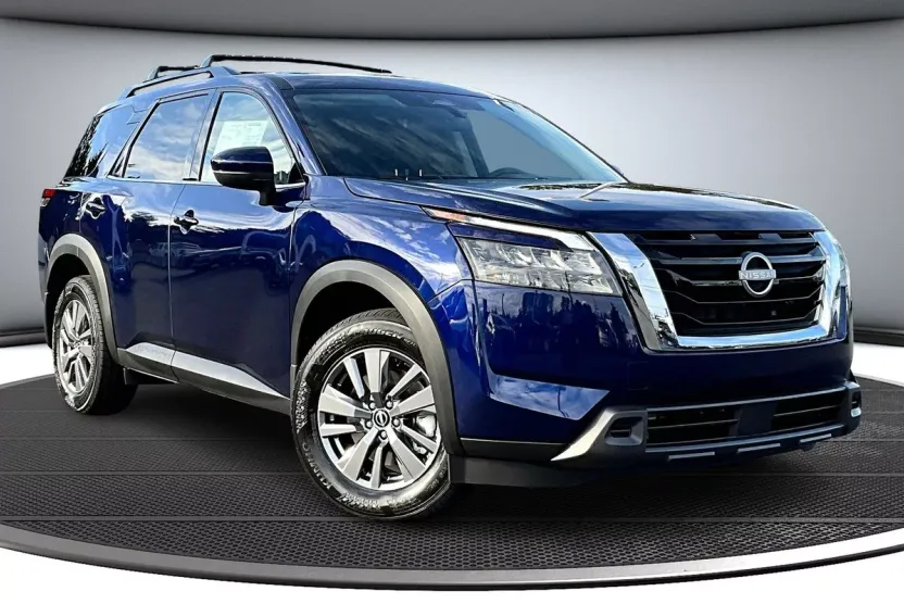 2025 Nissan Pathfinder SV photo 1