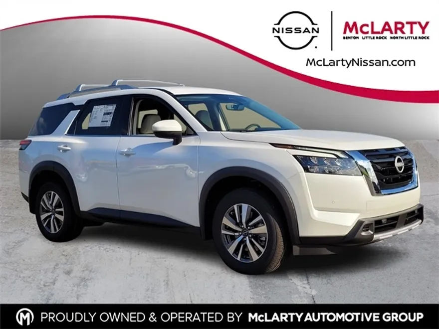 2025 Nissan Pathfinder SL photo 1