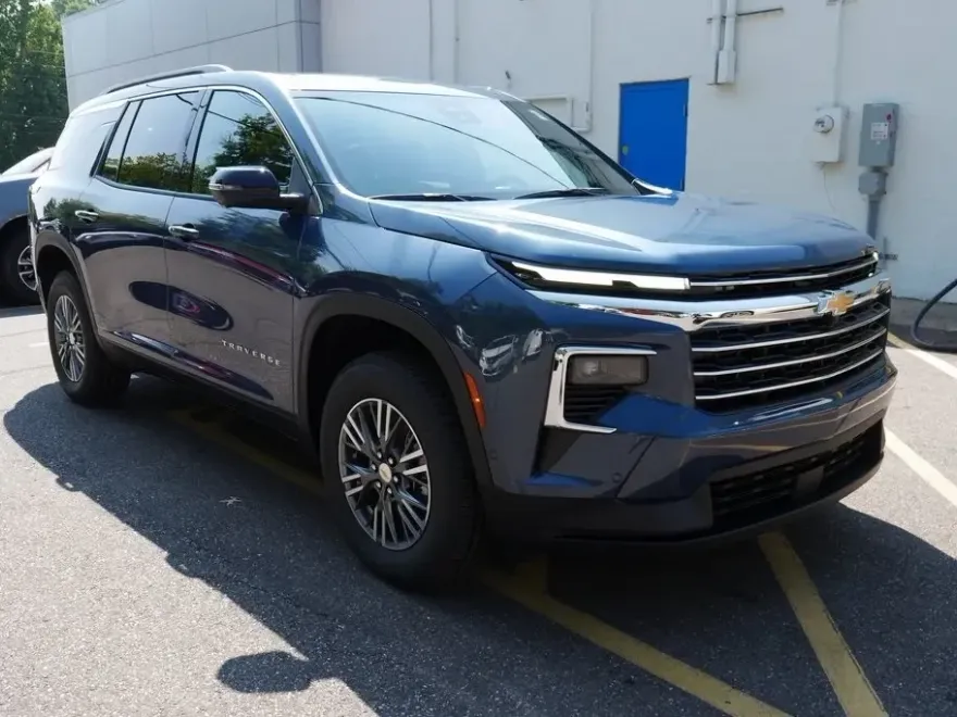 2026 Chevrolet Traverse 1LT photo 1