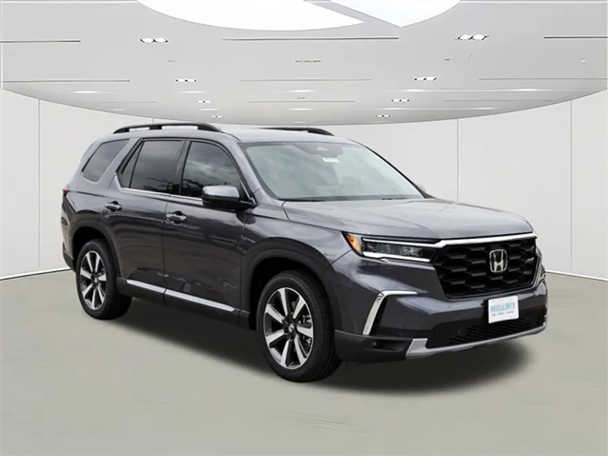 2025 Honda Pilot Touring photo 1