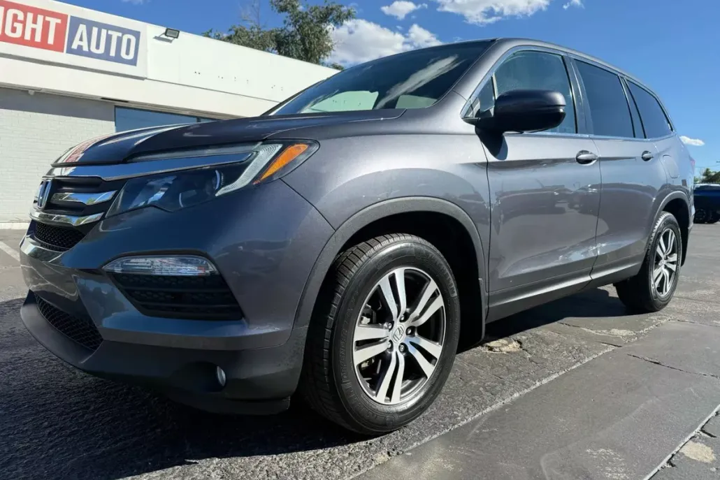 2017 Honda Pilot EX-L Sport photo 1