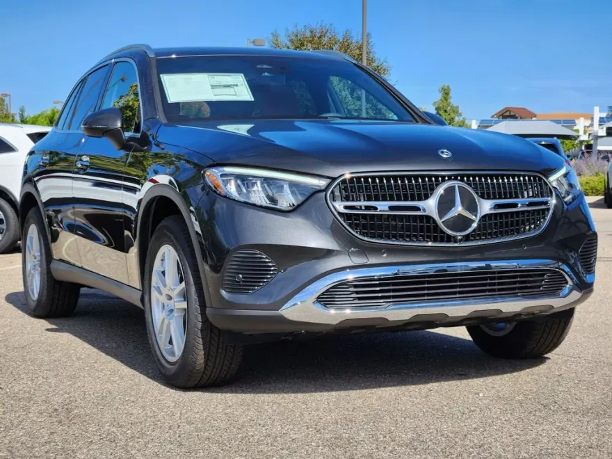 2026 Mercedes Benz GLC 300 4MATIC photo 1