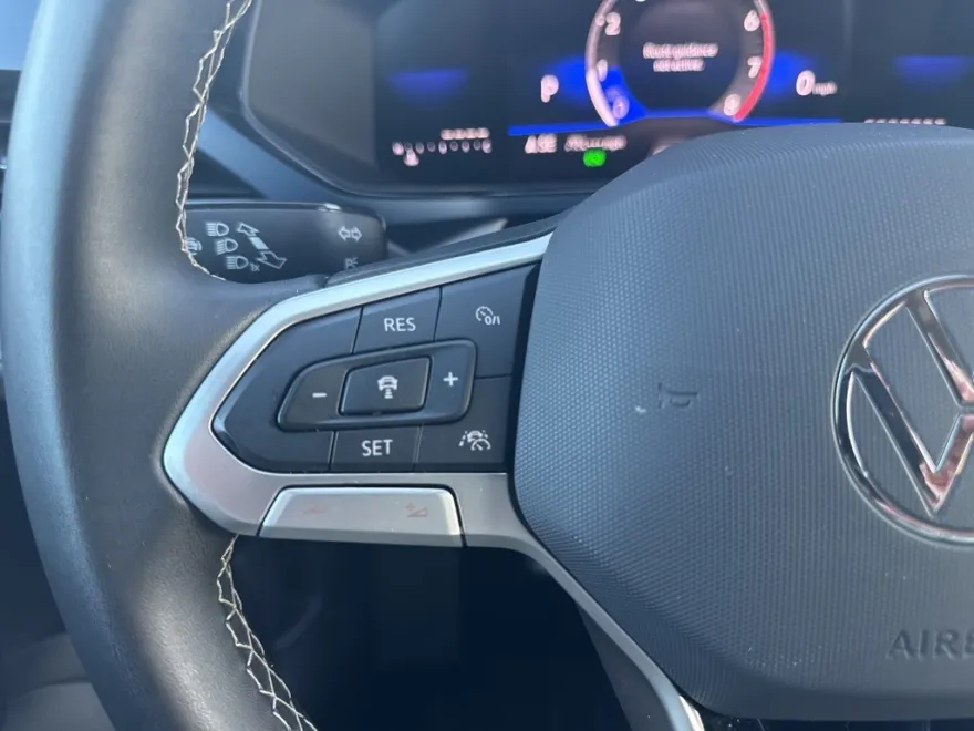 2024 Volkswagen Taos SE photo 10