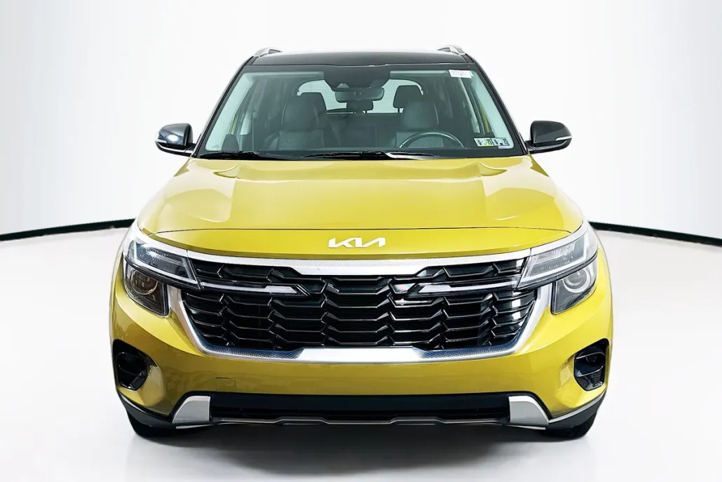 2024 Kia Seltos S photo 1