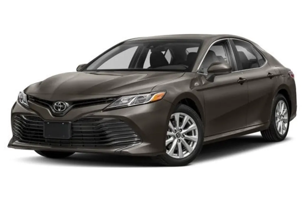 2018 Toyota Camry XLE photo 1