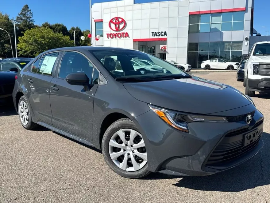 2026 Toyota Corolla LE photo 1