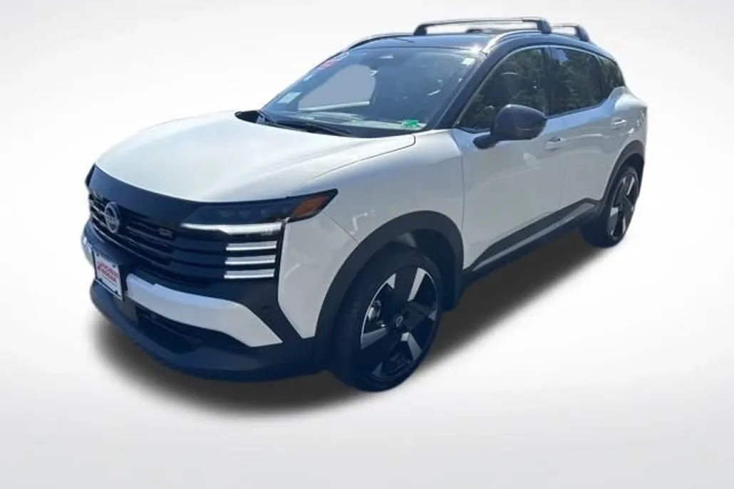 2026 Nissan Kicks SR photo 1