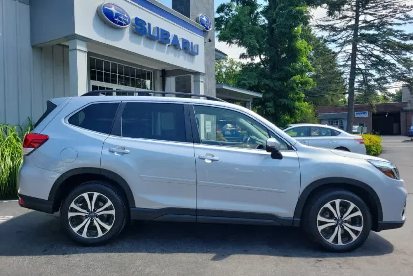 2021 Subaru Forester Limited photo 1
