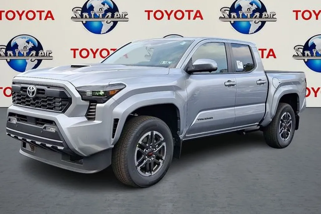 2025 Toyota Tacoma TRD Sport Double Cab photo 1