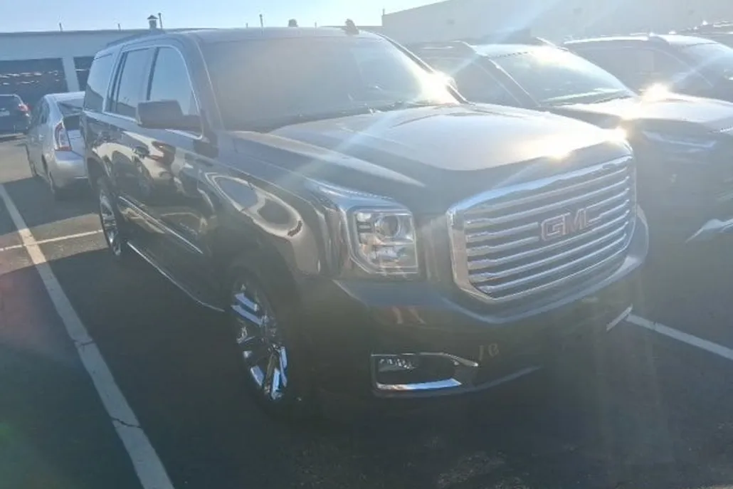 2018 Gmc Yukon SLT photo 1