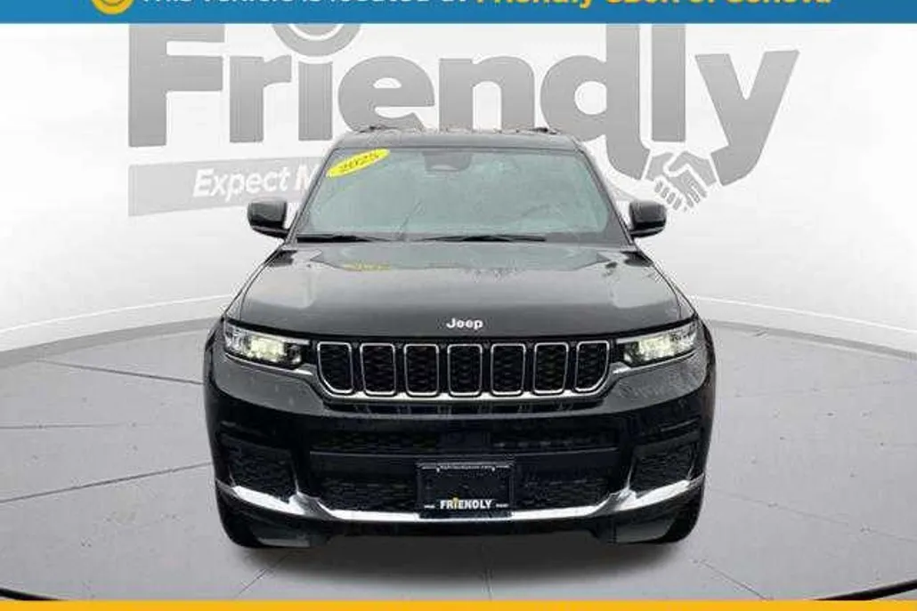 2025 Jeep Grand Cherokee Laredo X photo 1