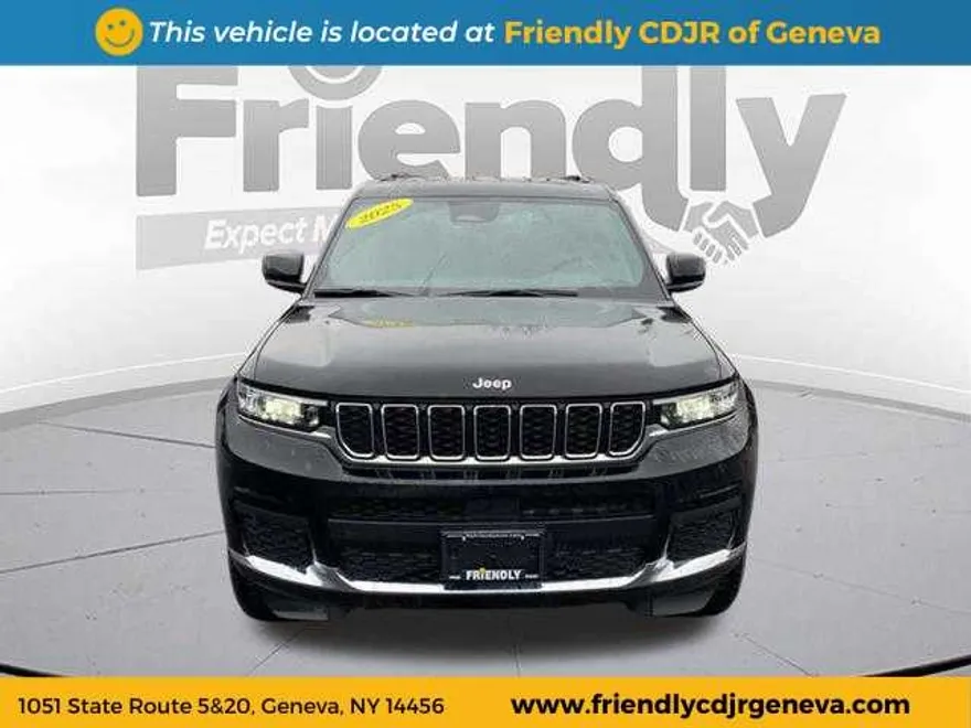 2025 Jeep Grand Cherokee Laredo X photo 1