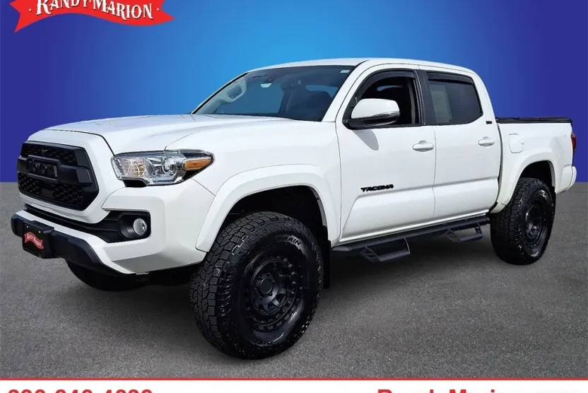 2023 Toyota Tacoma 4x4 SR photo 1