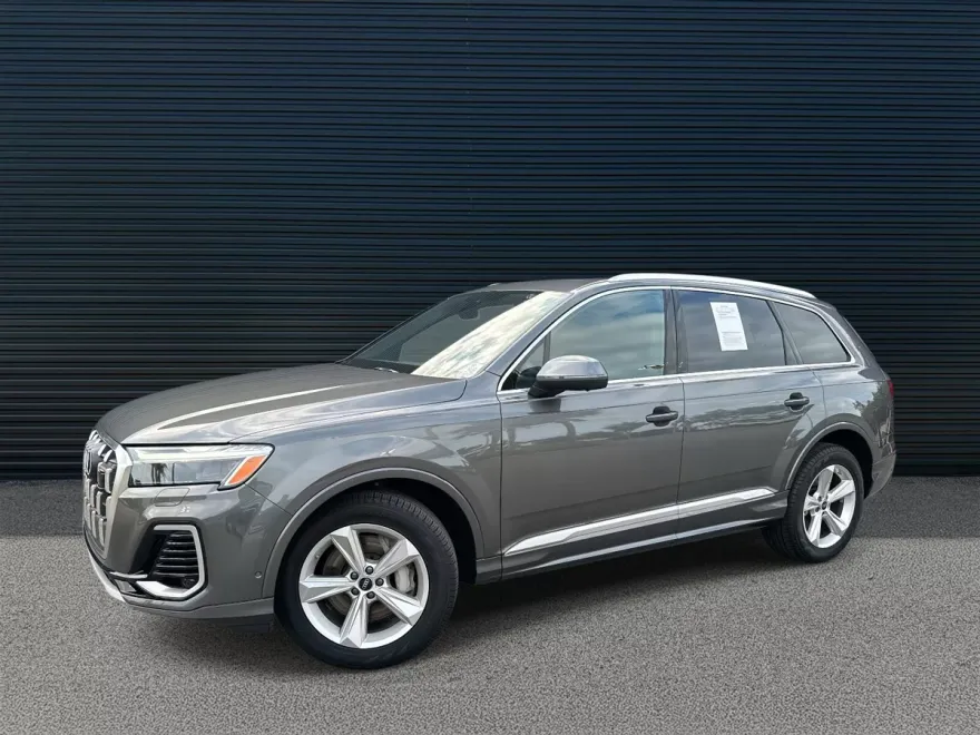 2025 Audi Q7 55 Premium photo 1