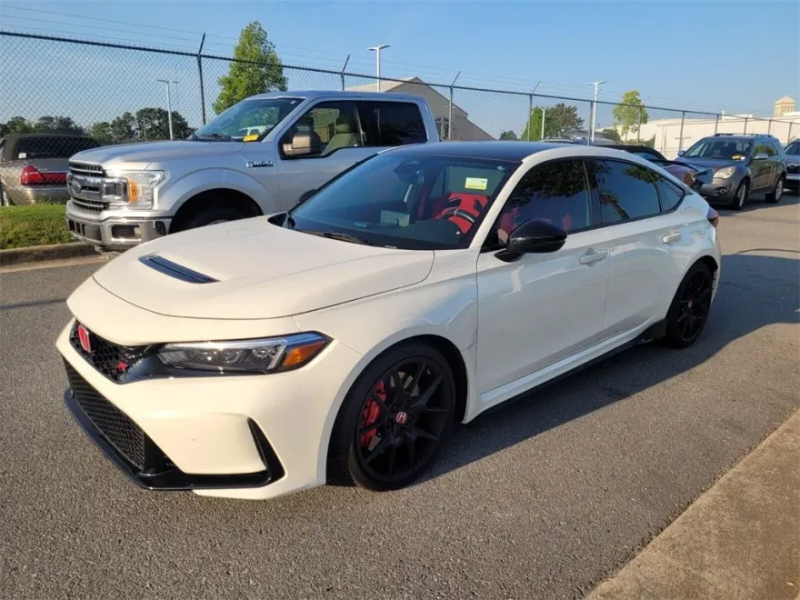 2024 Honda Civic Type R photo 1