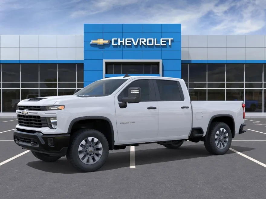 2026 Chevrolet Silverado Custom photo 1