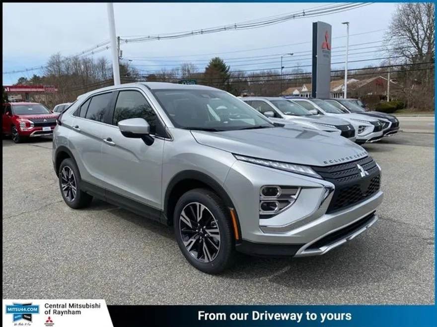 2024 Mitsubishi Eclipse Cross SE photo 1