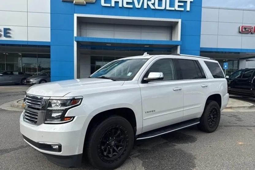 2020 Chevrolet Tahoe Premier photo 1