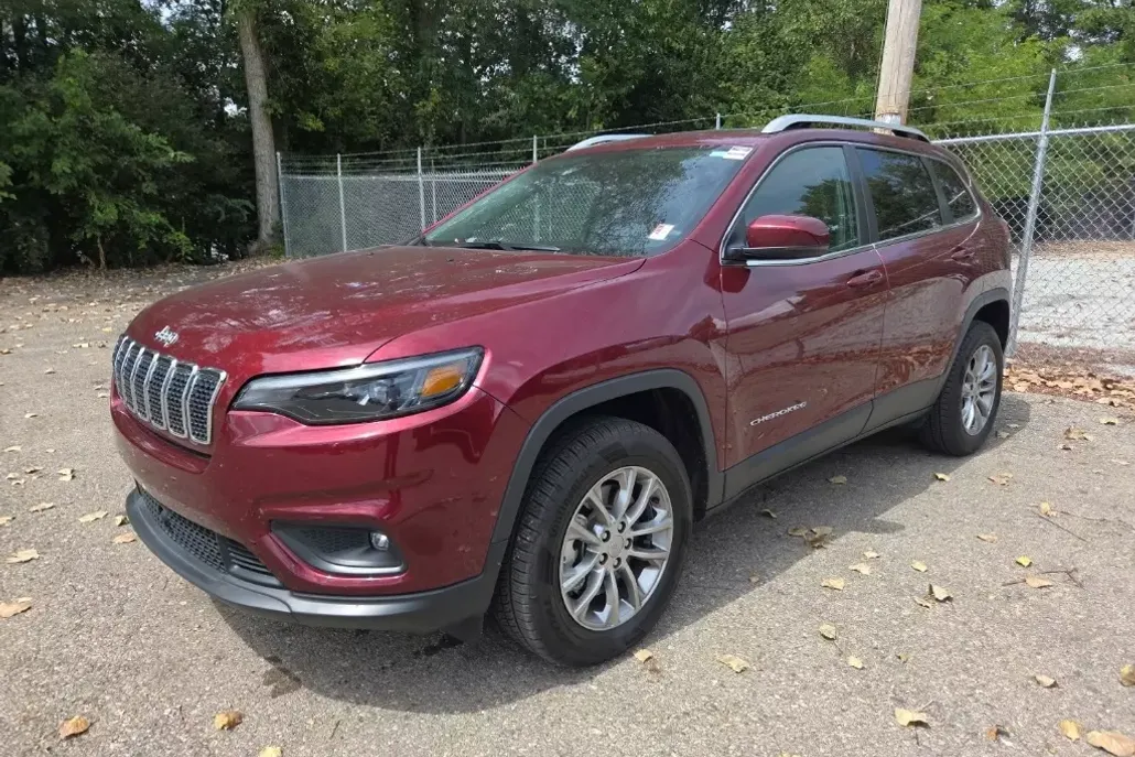 2021 Jeep Cherokee Latitude Lux photo 1