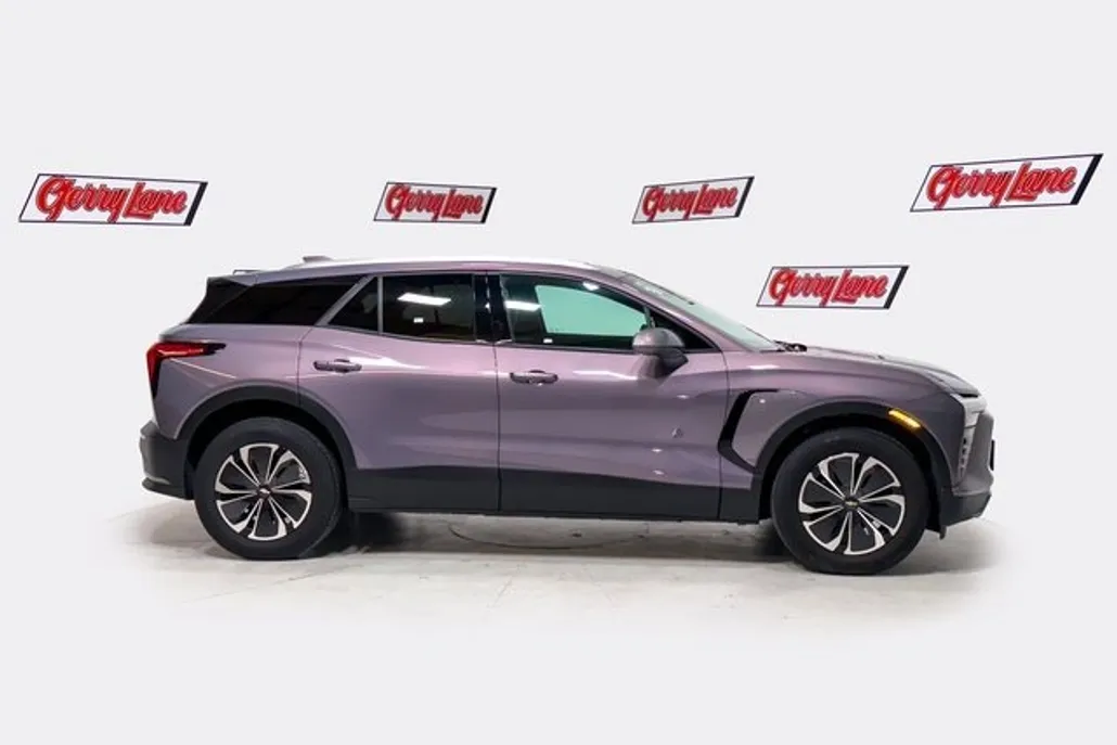 2024 Chevrolet Blazer EV photo 1