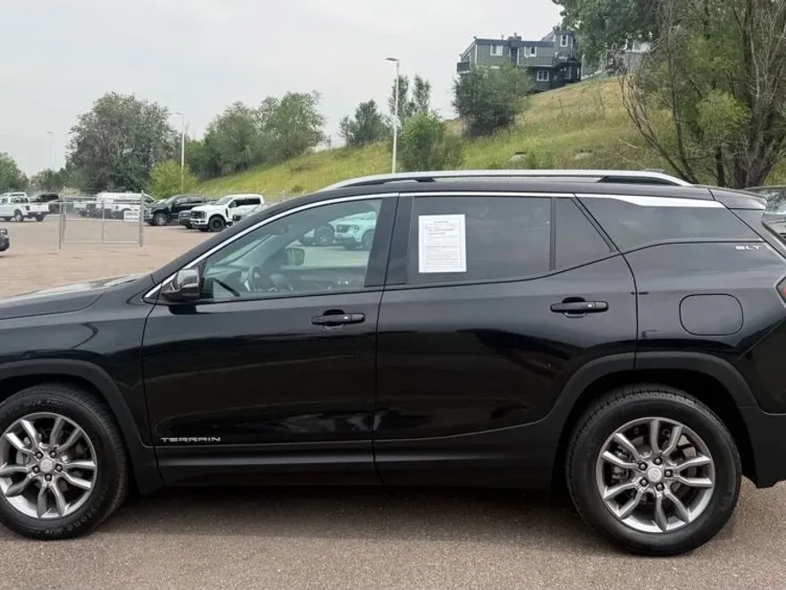 2023 Gmc Terrain SLT photo 1