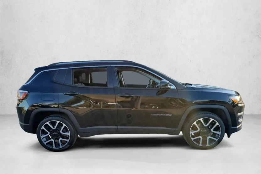 2018 Jeep Compass Limited photo 1