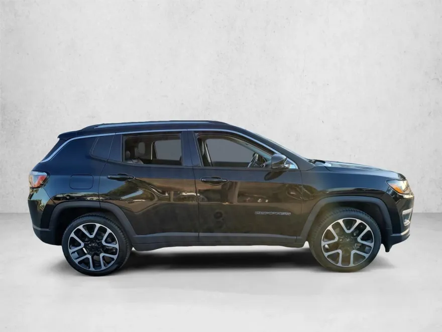 2018 Jeep Compass Limited photo 1