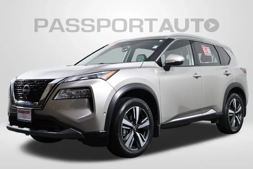 2023 Nissan Rogue SL photo 1