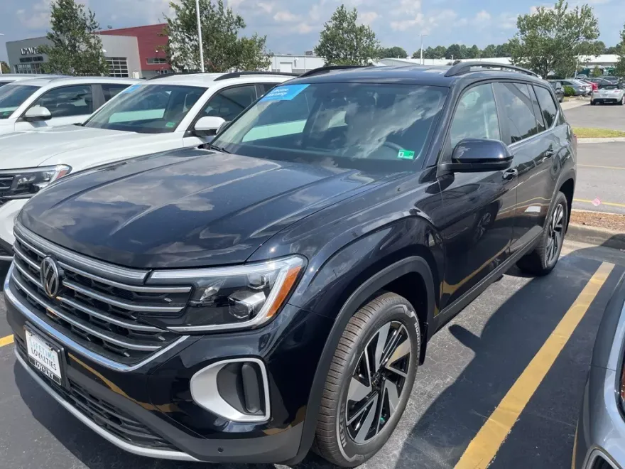 2026 Volkswagen Atlas SE Technology photo 1