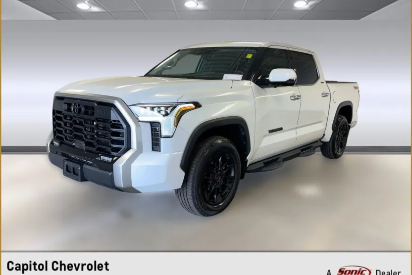 2023 Toyota Tundra Limited CrewMax photo 1