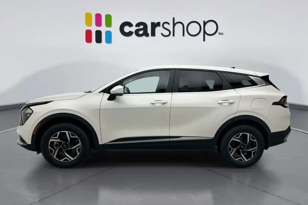 2023 Kia Sportage LX photo 1